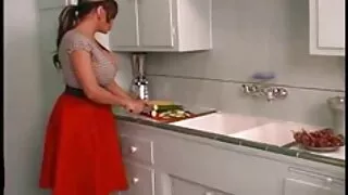 პოლიციელი სამი სკოლის მოსწავლე roasts.