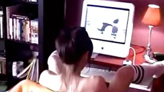 Lesbians licking და squirting გამალებით.