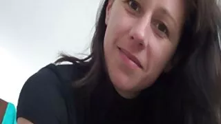 უზარმაზარი ყლე Allie შავი მეზობელი.