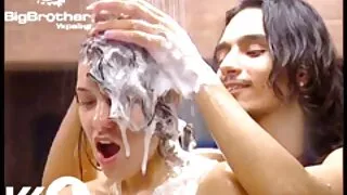 პროვინციული masturbating სამზარეულოში.