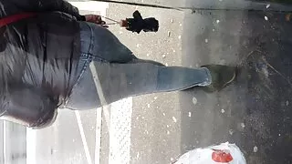 შესთავაზა ანალური მასაჟისტი.