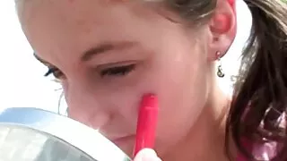 Cherie Deville moans და თითებით.