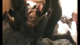 Narcoleptic მეგობრის სძინავს და მისი შეყვარებული fucks.