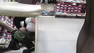 შავი გაიყვანს წითური.