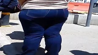მოწიფული ქერა შავი წინდები გრძნობს სიხარული sex ახალგაზრდა ბიჭი.